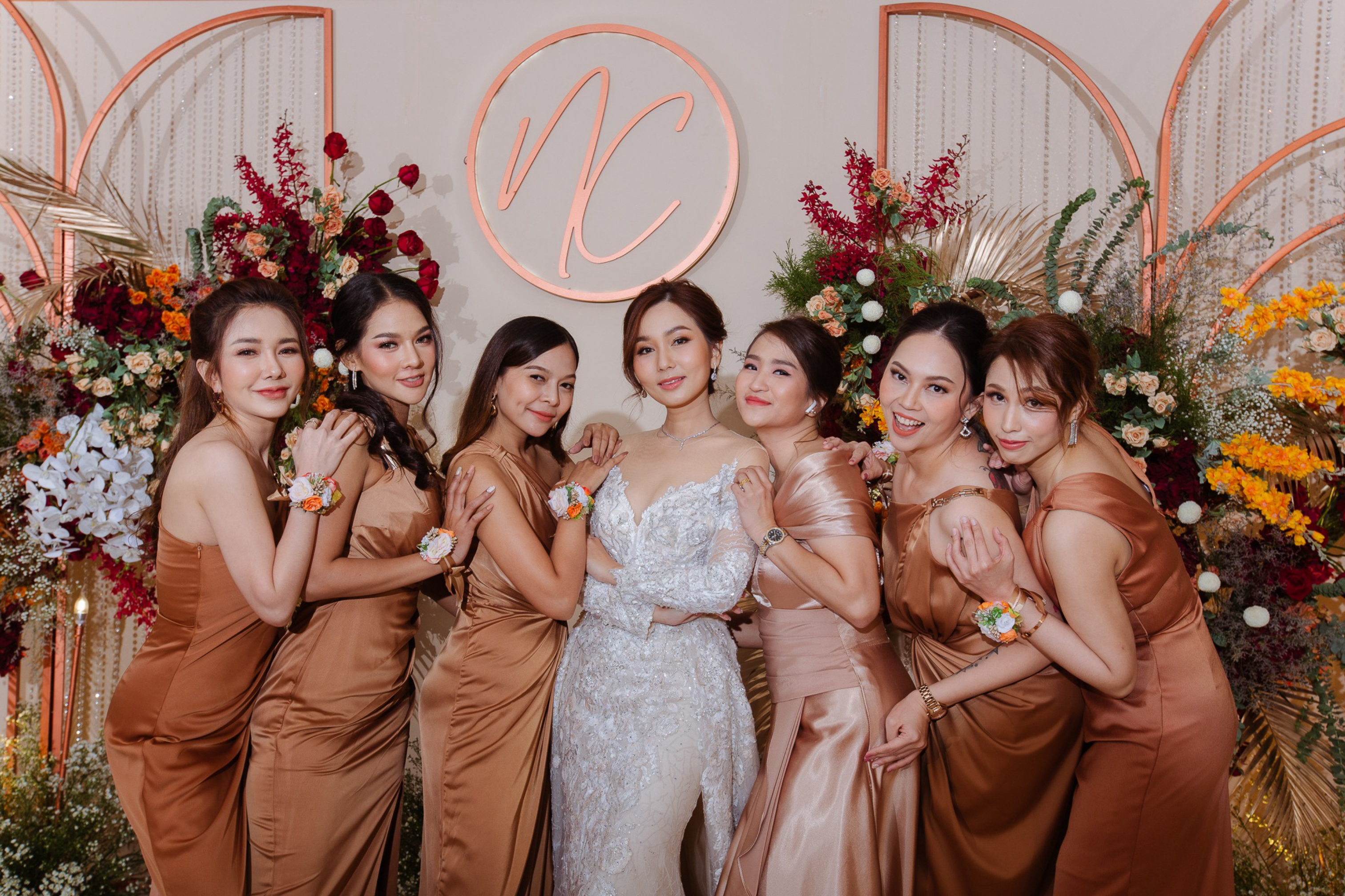 แพ็กเกจหมั้นและแต่งงาน เพียง 171,000  ฟรี! ซุ้มอาหารสำหรับ 50 ท่าน @ Crowne Plaza Bangkok Lumpini Park